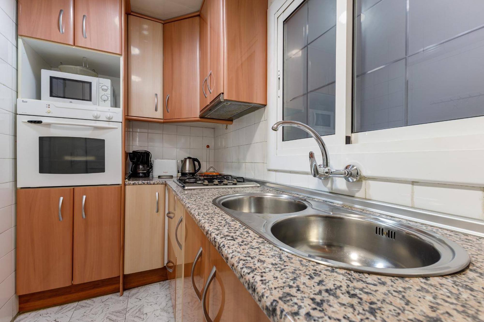 Besos - Bright Apartment Close To Congress & Port Sant Adria de Besos Exterior foto