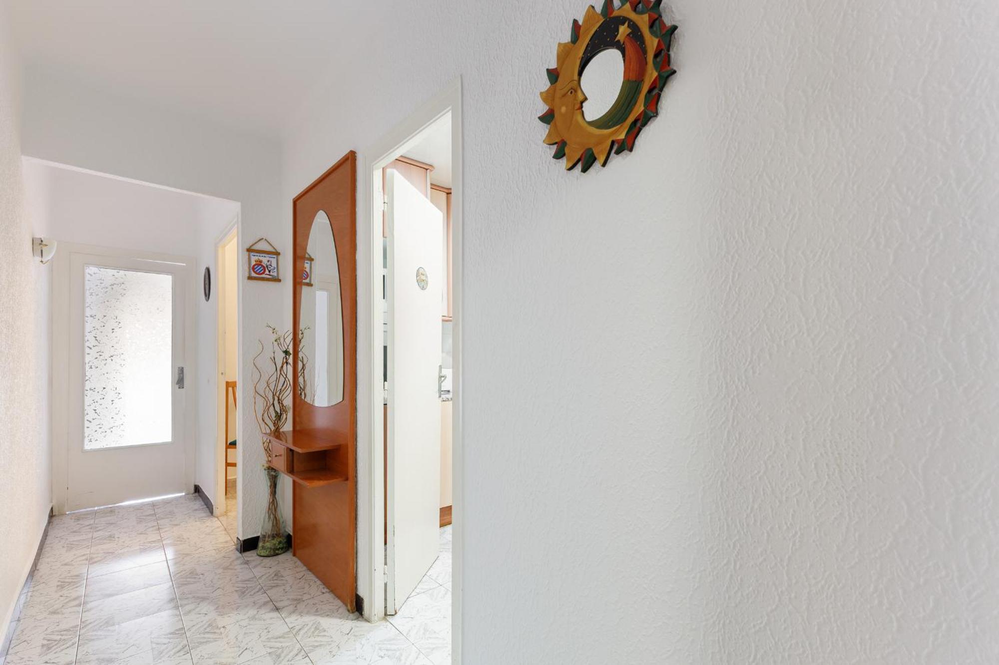 Besos - Bright Apartment Close To Congress & Port Sant Adria de Besos Exterior foto