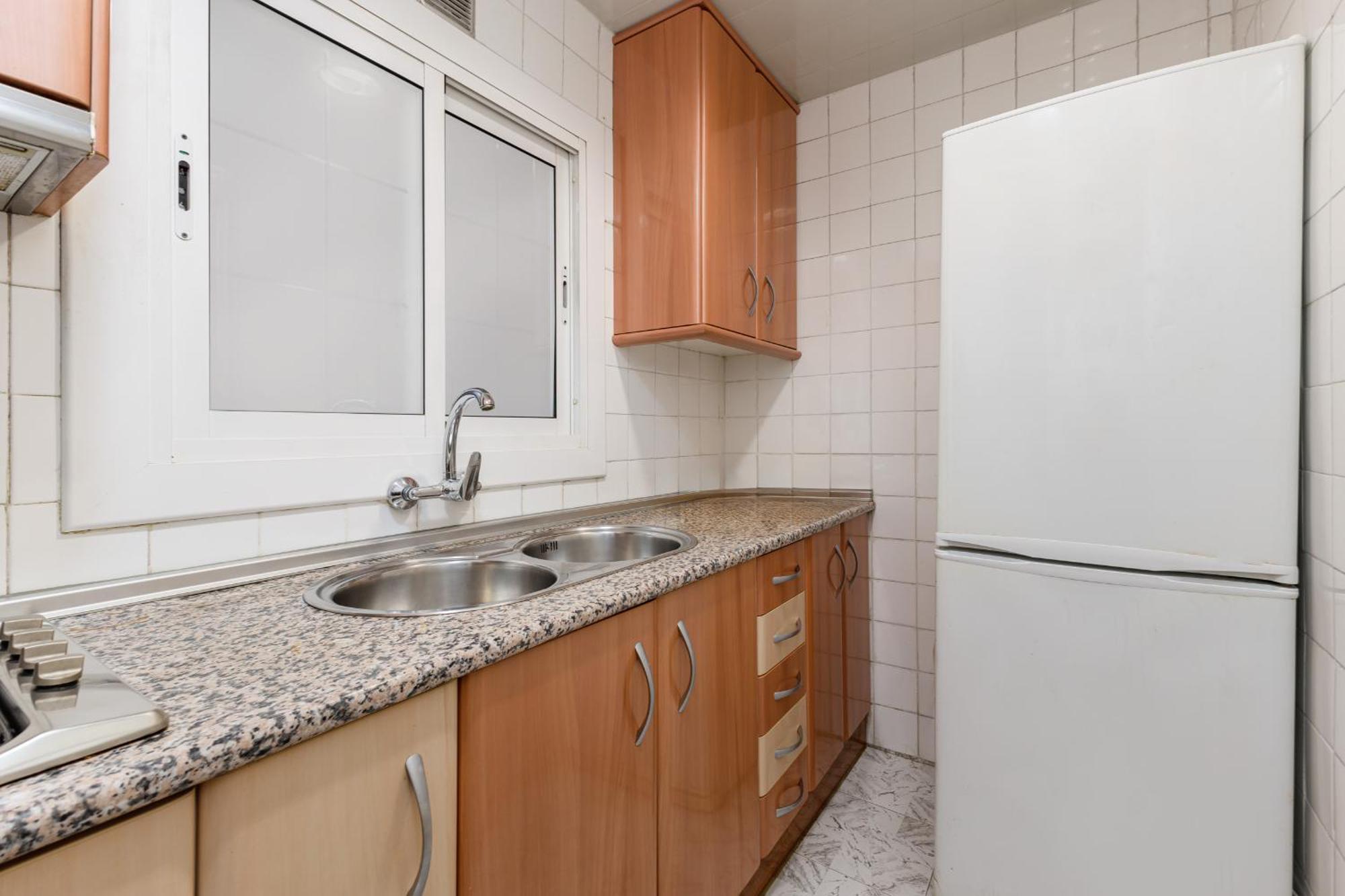 Besos - Bright Apartment Close To Congress & Port Sant Adria de Besos Exterior foto