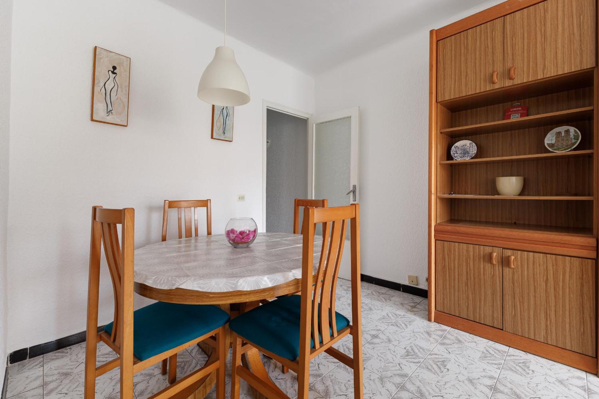 Besos - Bright Apartment Close To Congress & Port Sant Adria de Besos Exterior foto