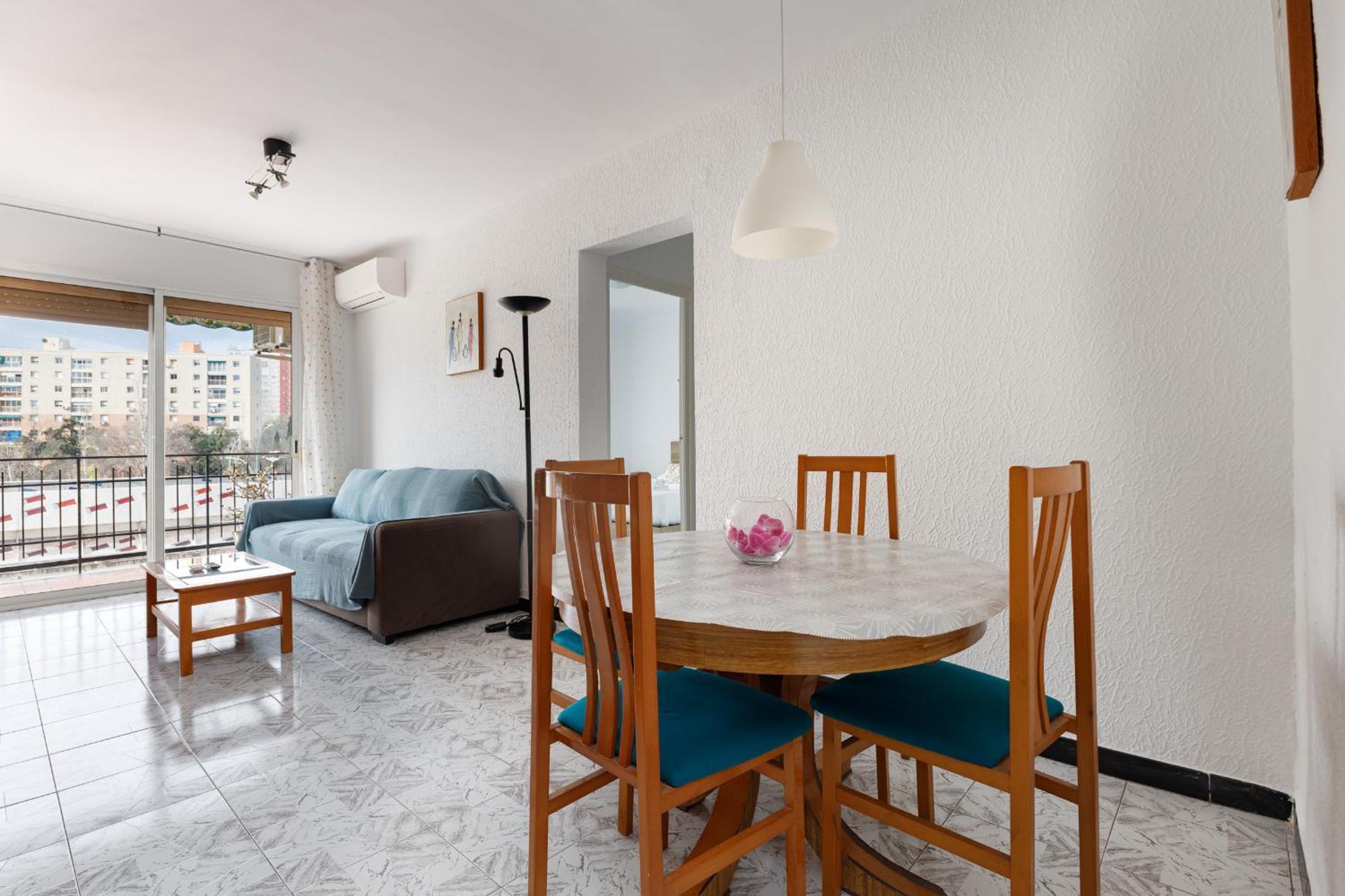 Besos - Bright Apartment Close To Congress & Port Sant Adria de Besos Exterior foto